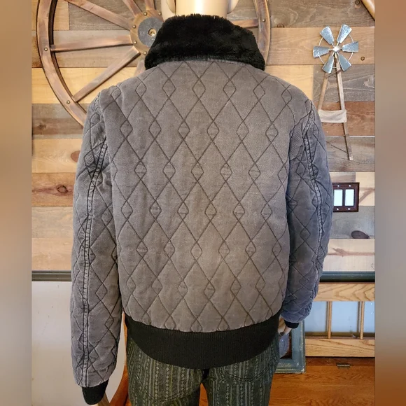 Thomas Burberry Grey & Black Quilted Bomber Jacket - Picture 7 of 16